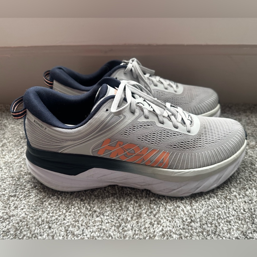 Hoka One One Bondi 7 - F27220J - Women’s 12 - Men’s 9.5 - Running Walking Shoes